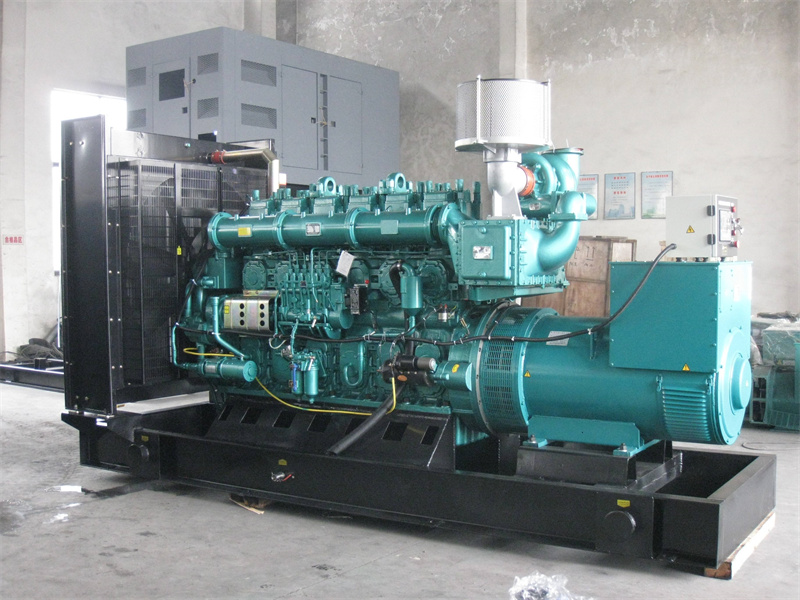 岳西200KW 柴油发电机的油耗是多少?